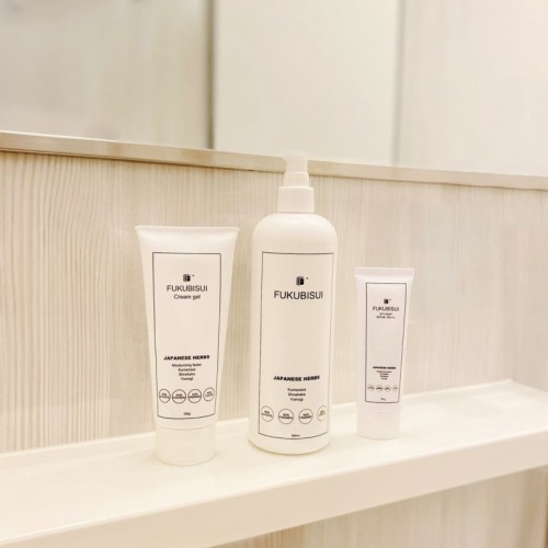 バスルームでUV