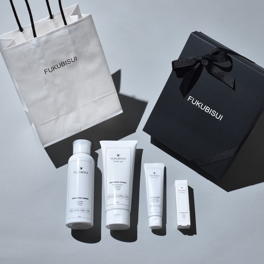 いつでもうるおい、お肌のお守りギフト